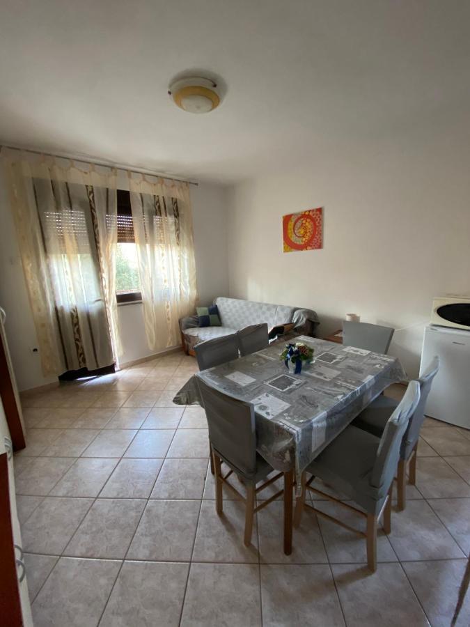 Apartman Milka Novigrad Istria Eksteriør bilde